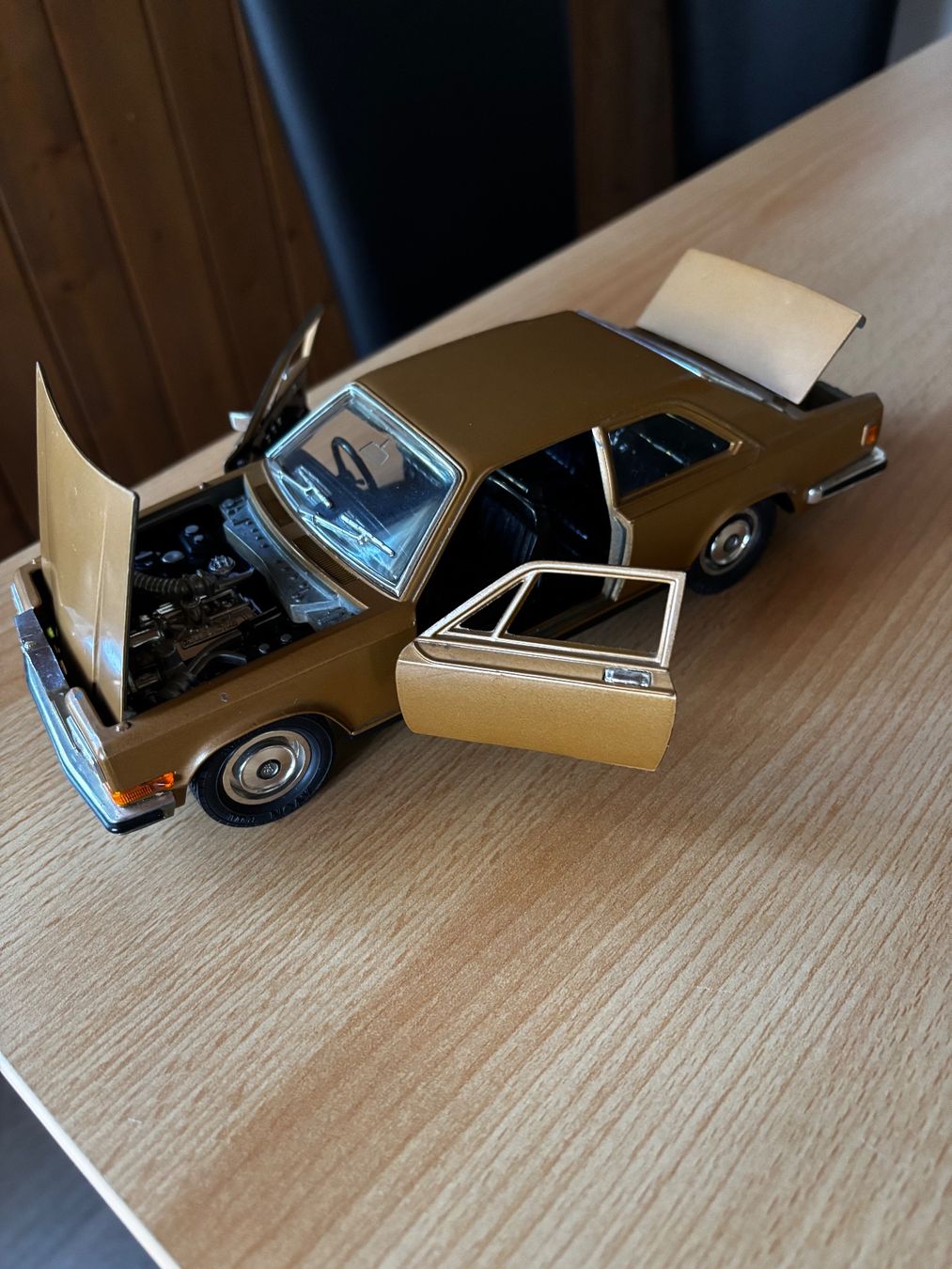Bburago Modellini d'auto: Rolls Royce Camargue 1/22 Bburago – Usato da Affeltrangen venduto da Pal-94 5