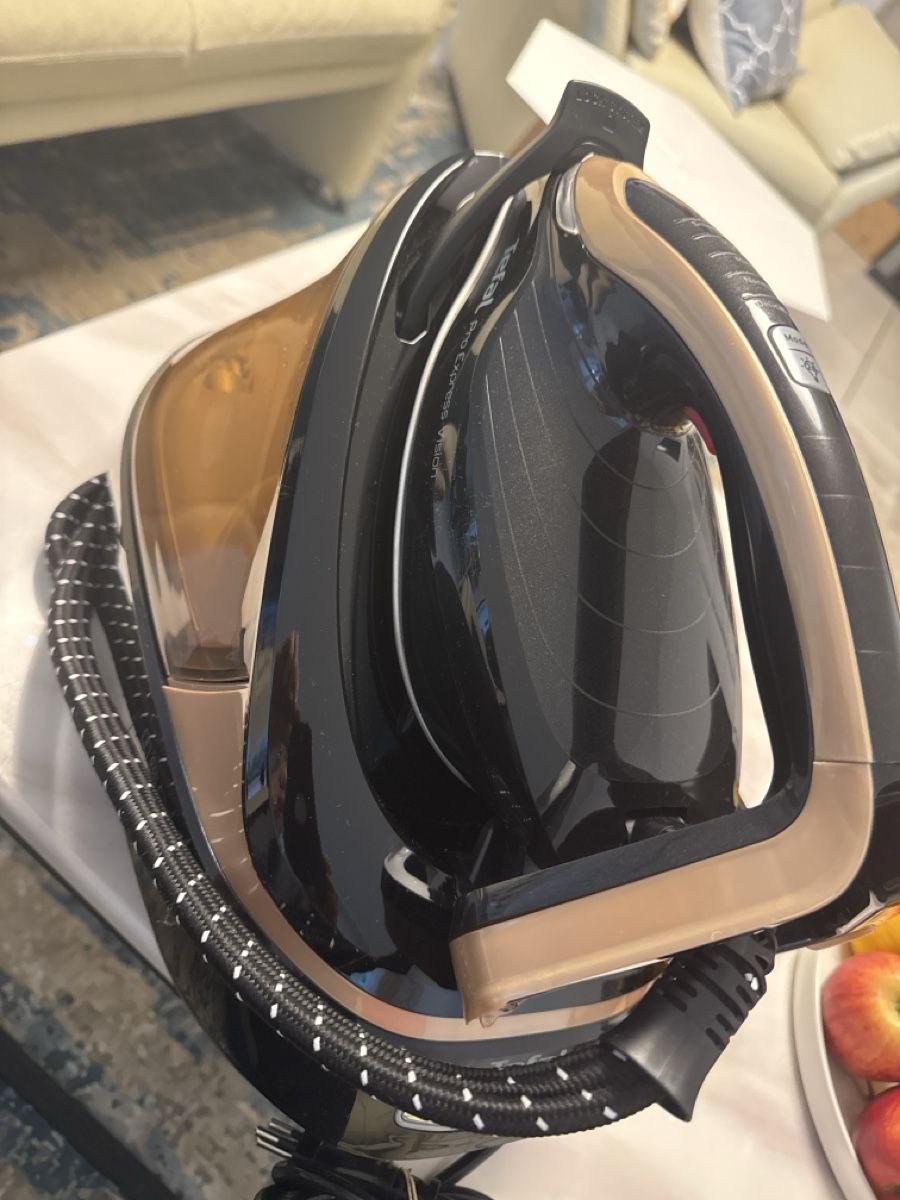 Tefal Ferri da stiro: Tefal - GV9820 Bügeleisen – Usato da Glattbrugg venduto da prod01 2