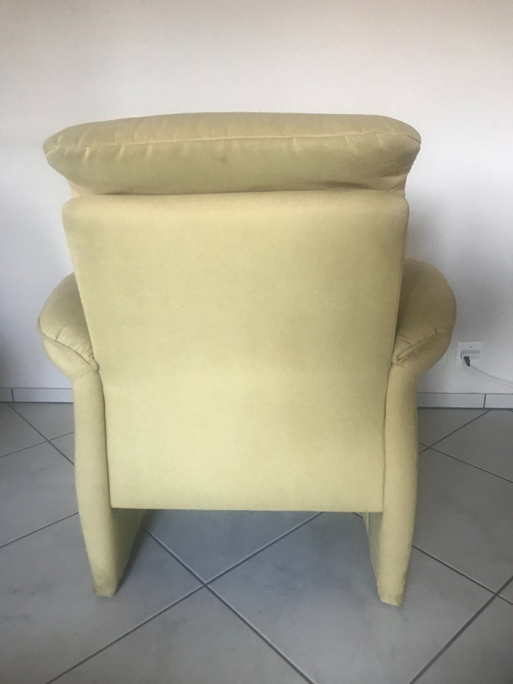 Sessel: Fernsehsessel gelb-hellgrün, Fauteuil, Velours – Gebraucht aus Biberist von longimanus3 3