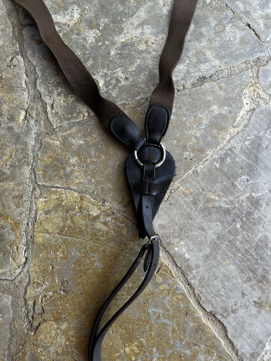 Briglie & Cavezze: Collier de chasse en cuir brun taille cheval  – Usato da Le Landeron venduto da emm_q6yt 2