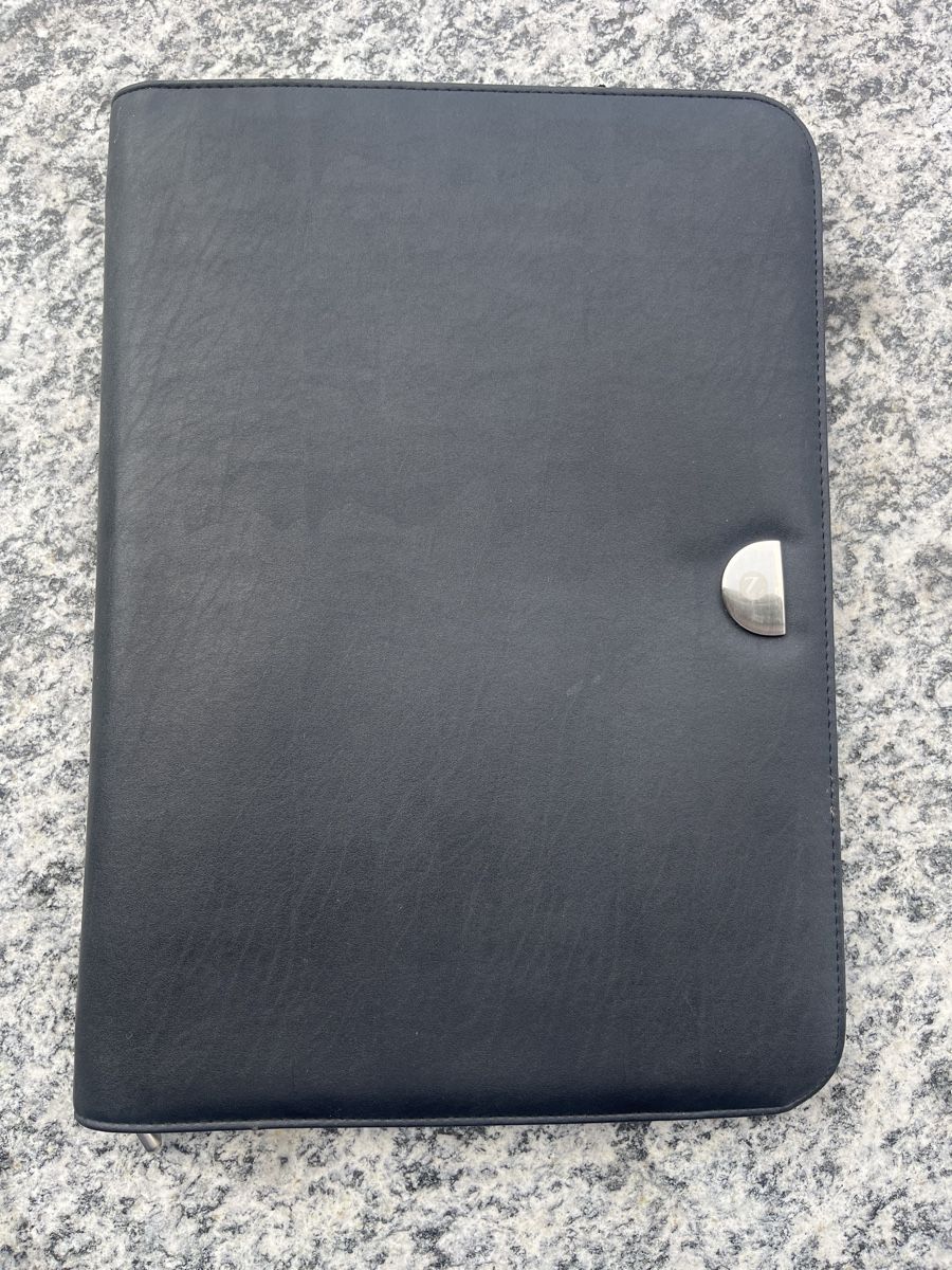 Monolith Koffer & Taschen: Schreibmappe – Gebraucht aus Ebikon von DanielD01 1