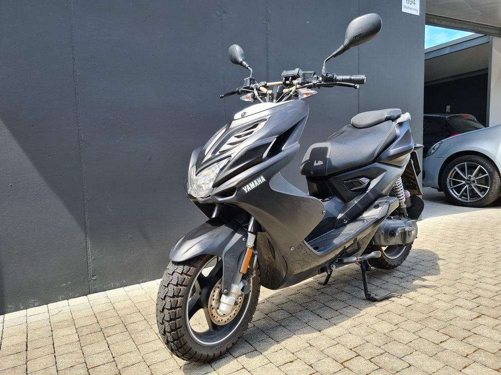 Yamaha Aerox Schwarz
