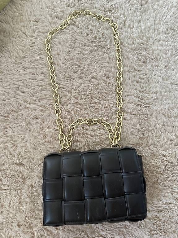 Sacs femmes: Schwarze Handtasche  – D'occasion à Zwingen par KatjaM