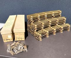 24 BUCO Schienen 122 er, inkl. 25 Schienenklammern