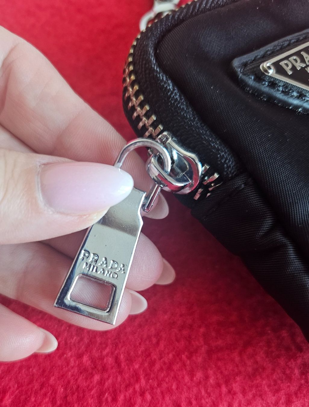 Prada Schlüsselanhänger & - bänder: *PRADA* Mini-Pouch -Nylon Schlüsselanhänger – Gebraucht aus Bronschhofen von David80 2