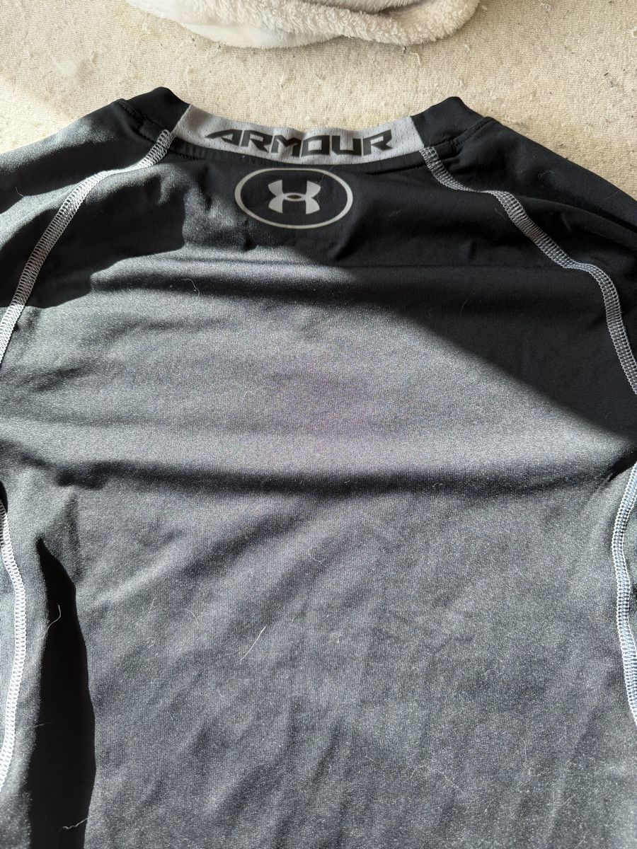Under Armour T-Shirts: T-shirt compression Under Armour – Gebraucht aus Bulle von gre_v7rv 1