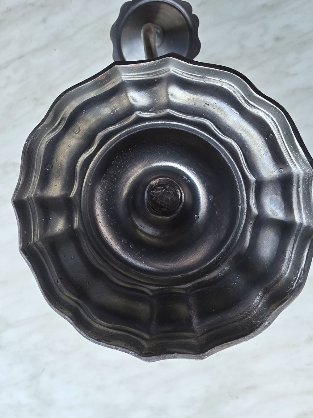 Portacandele: Vintage Pewter Three-Candle Sconce - – Usato da Hinwil venduto da Ehretstock8 1