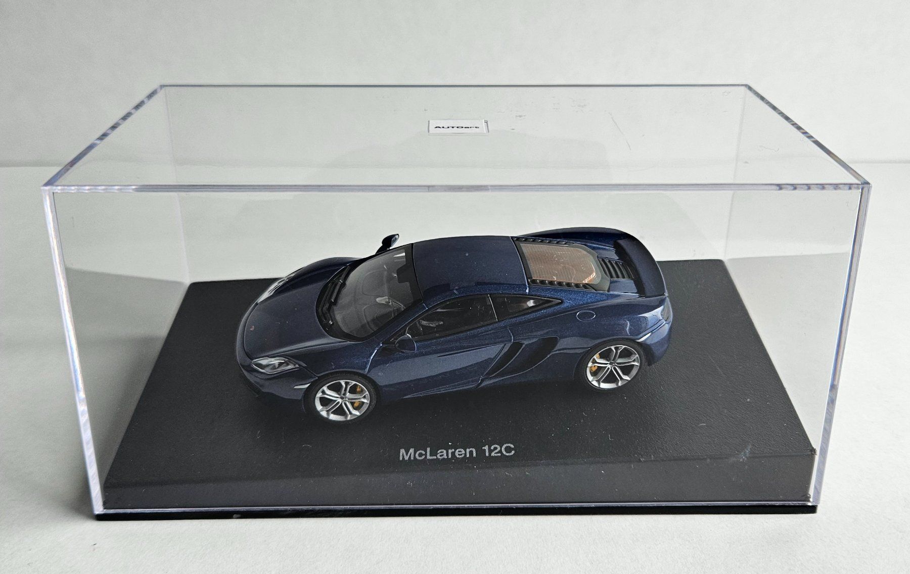 Autoart Modellautos: 1/43 McLaren 12C AutoArt – Neu und originalverpackt aus Goldach von P.X.A. 6