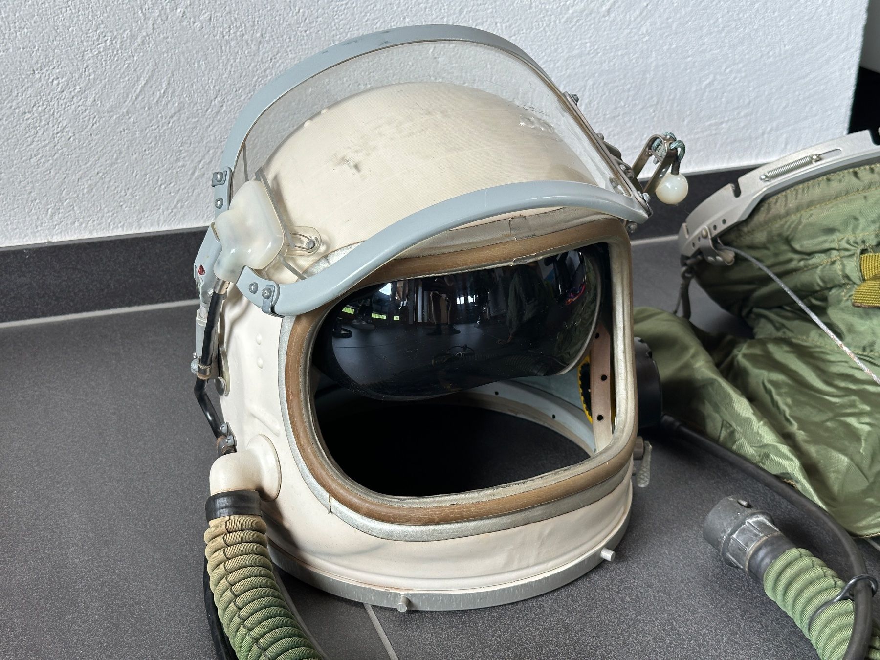 Caschi & visiere: Original Pilotenhelm GSch-6LP - MiG 29 – Usato da Wollerau venduto da sekkeishi 3