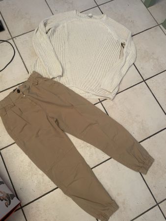 Bershka Jeans  Gr.38 + H&M Pullover Gr. M