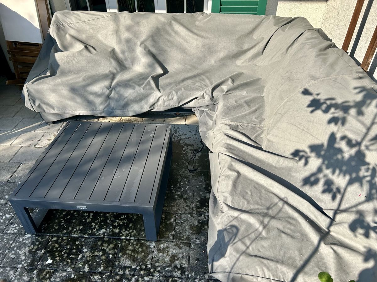 Divani: Outdoor Lounge mit Beistelltisch – Usato da Ehrendingen venduto da cac_7zmz 1