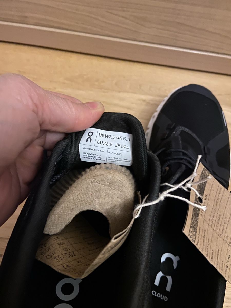 On Scarpe da donna: ON SNEAKERS GRÖSSE 38.5 – Nuovo e nell'imballaggio originale da Zürich venduto da schneeflocke303 4