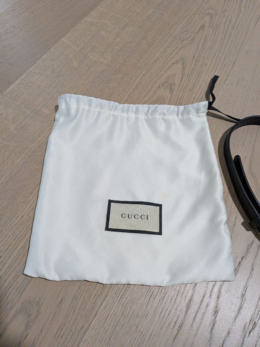Gucci Gürtel: Gucci Thin Double G Leather Belt Black/Gold Hardware – Gebraucht aus Morges von dhi_y2qk 1