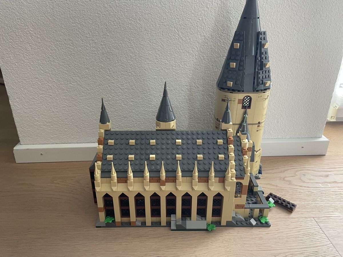 Lego Baukästen: lego 75954 Hogwarts komplett – Gebraucht aus Wabern von libera82