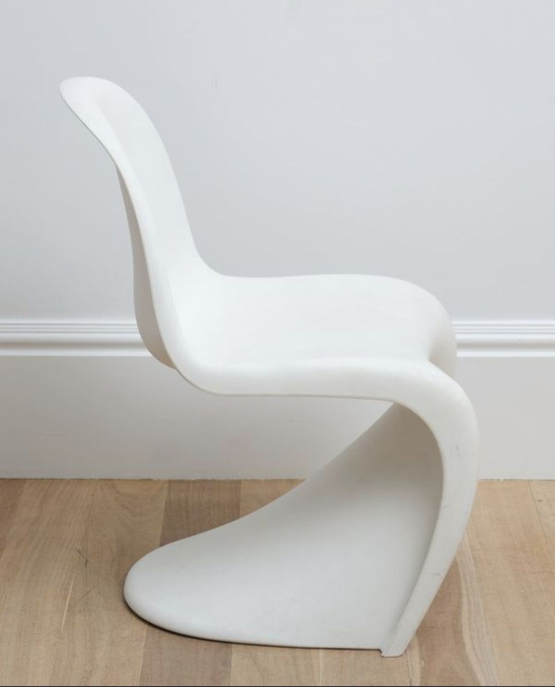 Vitra Stühle: Vitra Panton Stuhl – Gebraucht aus Ottenbach von Peerspace_ZG