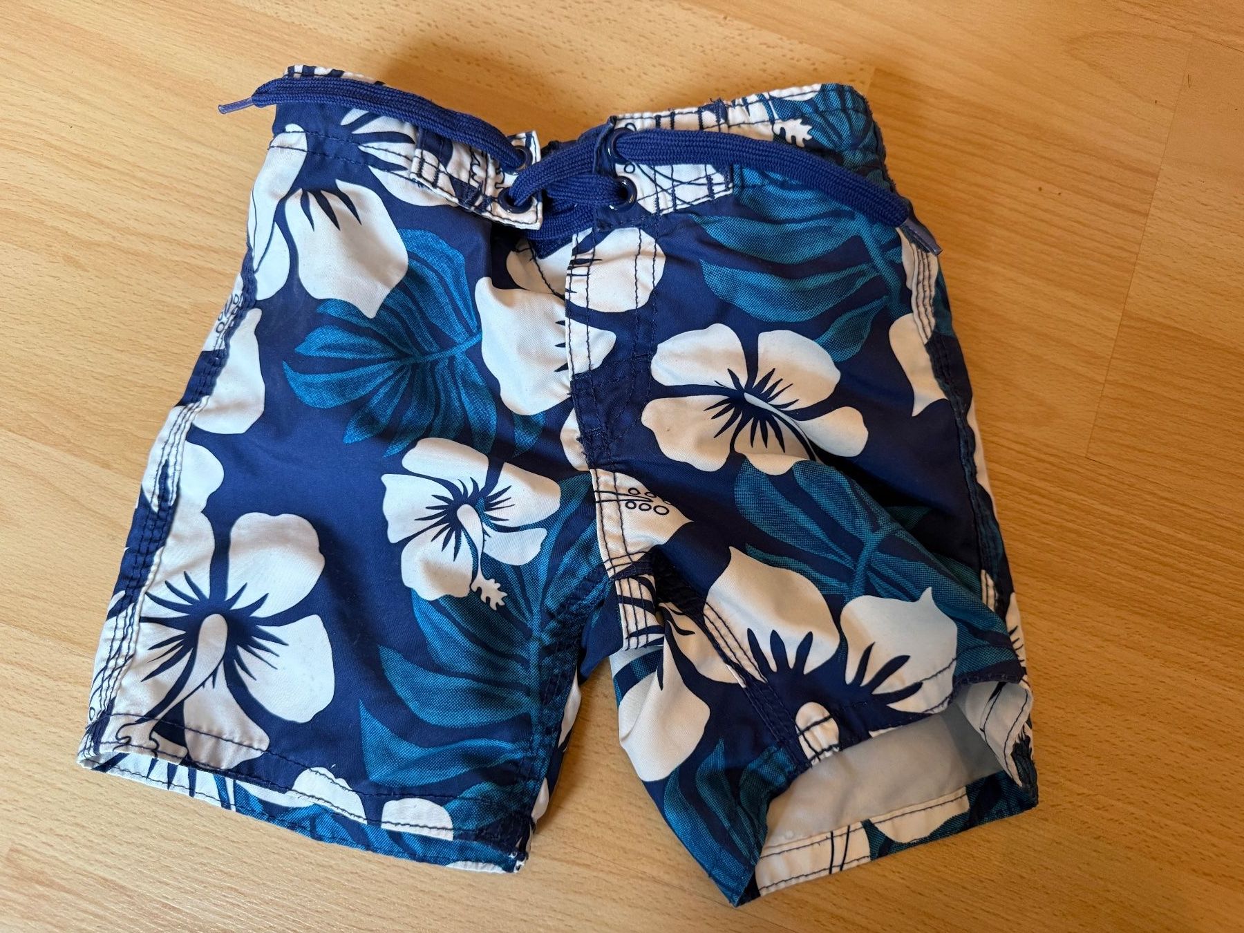 H&M Costumi da bagno: Badehose Gr. 92 – Usato da Edlibach venduto da Kiwi610