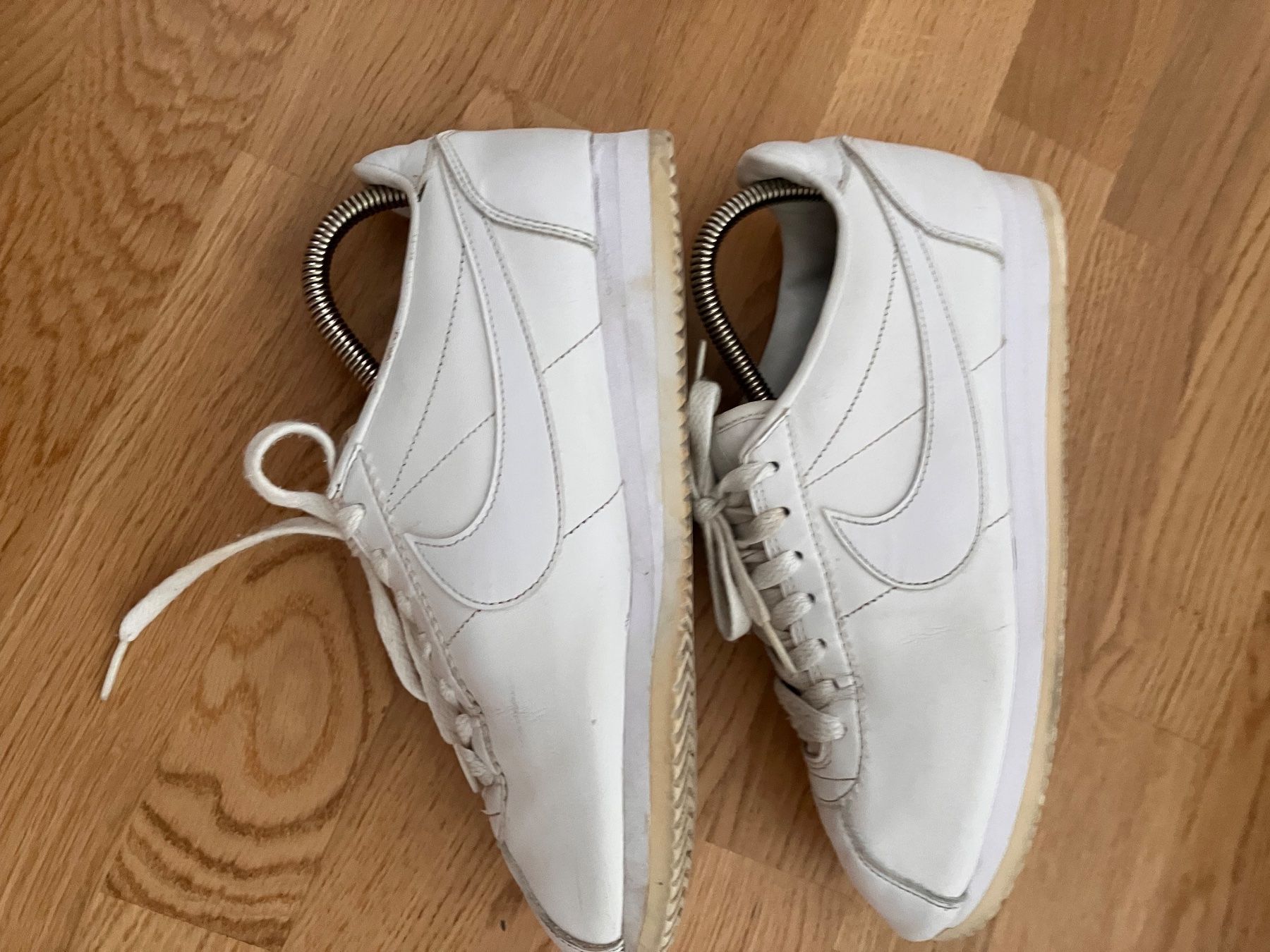 Nike Scarpe da uomo: Nike Cortez Weiss Leder EU 40.5 - eher eine 39,5 – Usato da Zürich venduto da gabrieluza 1