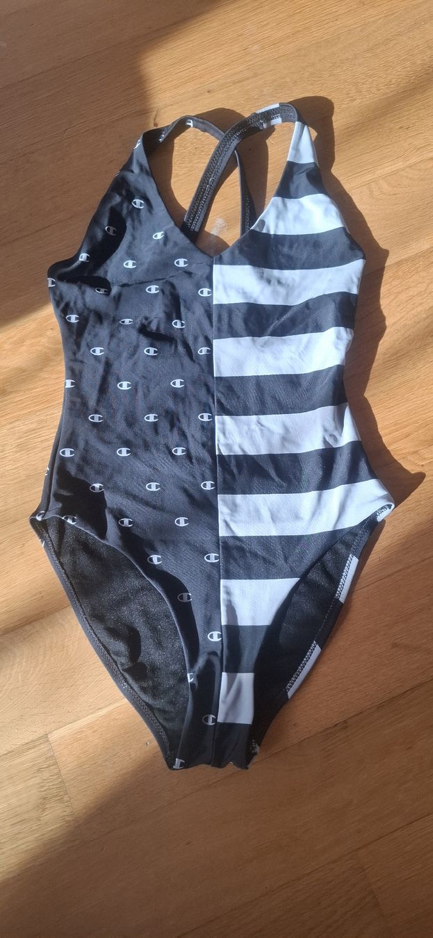 Costumi da bagno & Bikini: Traumhafter CHAMPIONS Badeanzug Gr. S – Usato da Igis venduto da Tiggers1