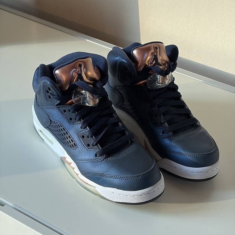 Jordan Chaussures femmes: Jordan 5 Blau Bronze – D'occasion à Balzers par von_9pyc 2