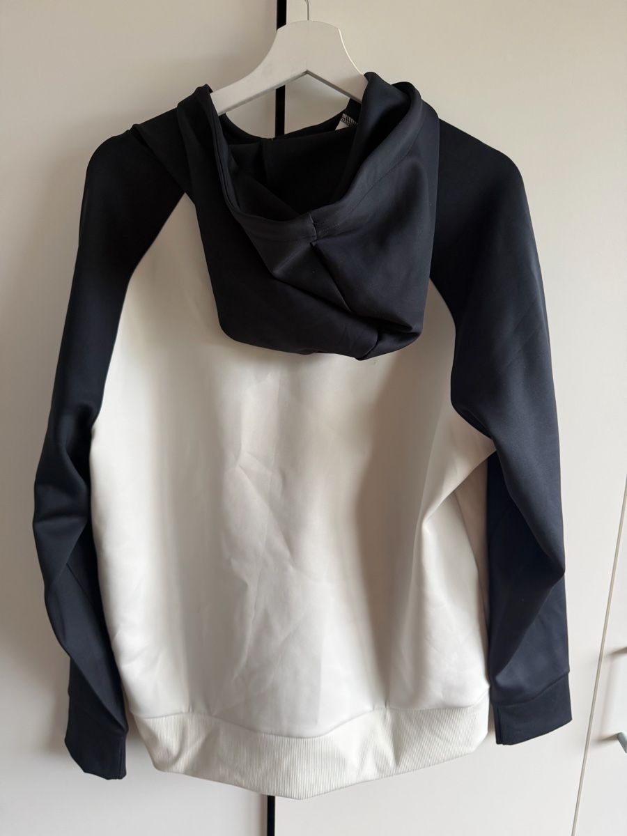 Oakley Pullover & Sweatshirts: Oakley hoodie  – Neu und originalverpackt aus Lengnau BE von col_hz8x 2