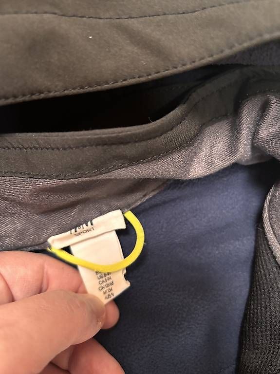 Jacken & Mäntel: Warme Jacke - Gr 134 – Gebraucht aus Zürich von camikaze 1