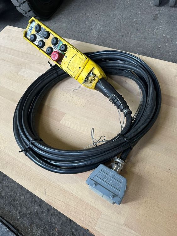 Wakects Funkfernbedienung F21-E1B – 8-Tasten-Kransteuerung, 220V, IP65, Reichweite 100m
