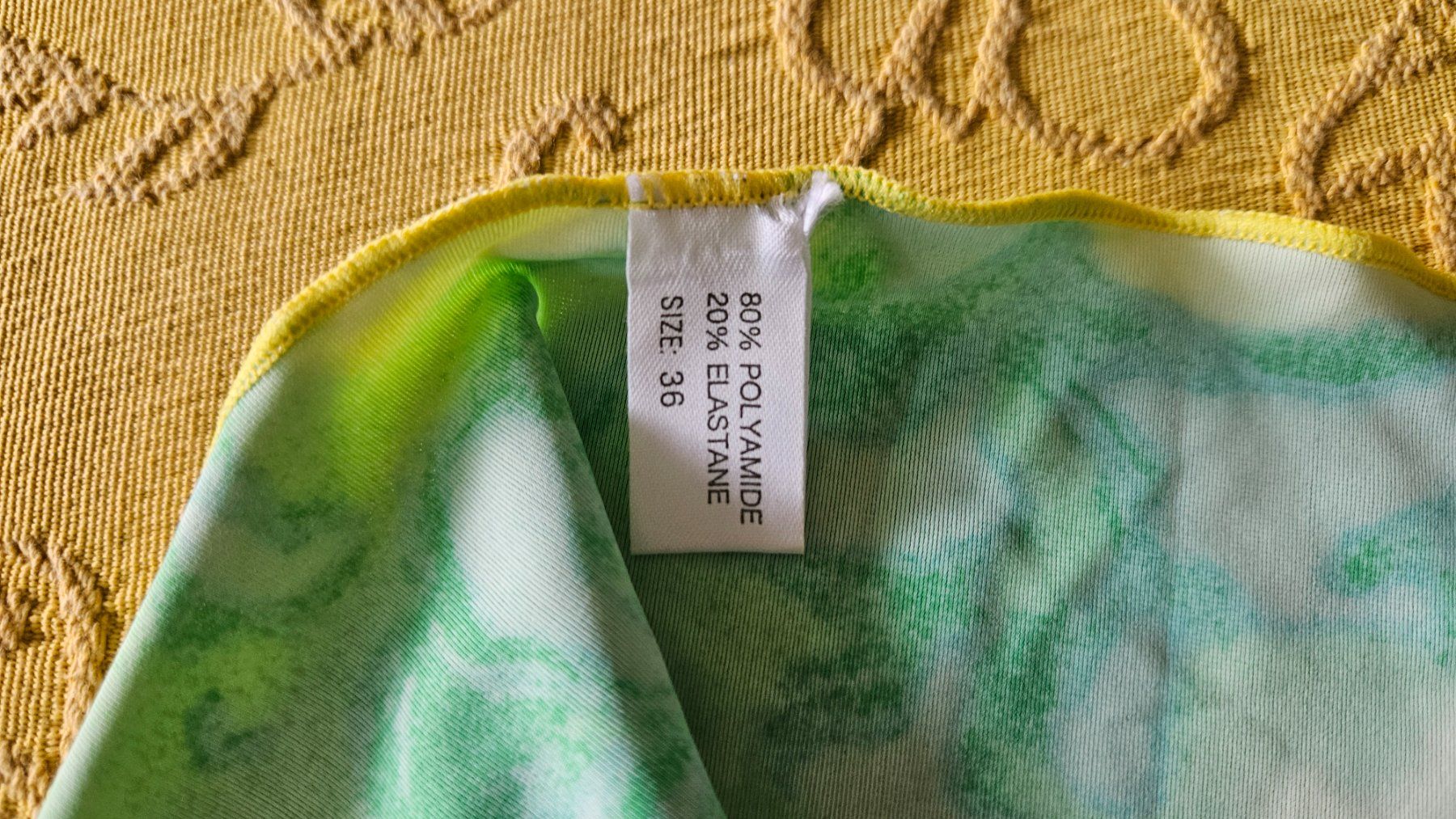 Costumi da bagno & Bikini: Pareo verde e giallo fluo sintetico tg.36 – Usato da Melano venduto da H-Sara 1