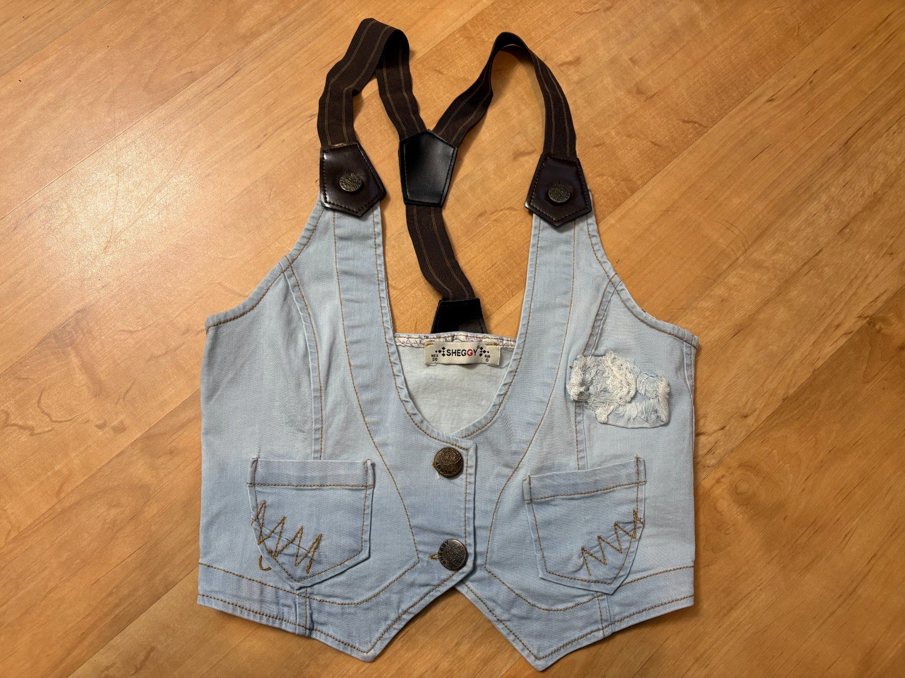 Gilet & Giacche senza maniche: Spezielles Jeans-Gilet Gr. S – Usato da Willisau venduto da ani_gtk8