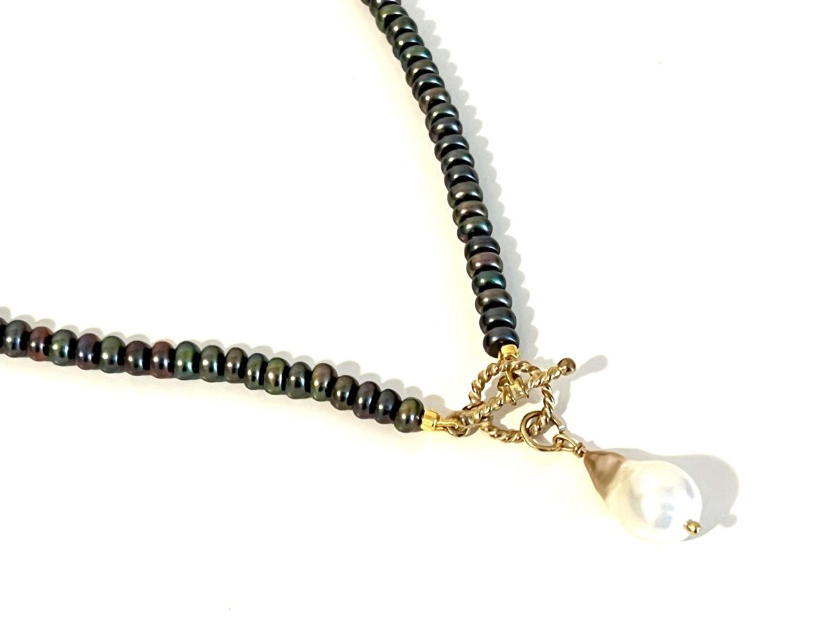 Ketten: Black Pearl Necklace - Gold Plated Silver – Neu und originalverpackt aus Rüschlikon von ThereseJewelryDesign 3