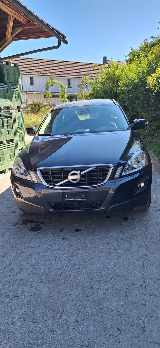 Automobili: Volvo XC60 D5 Momentum – Usato da Altnau venduto da Wema05