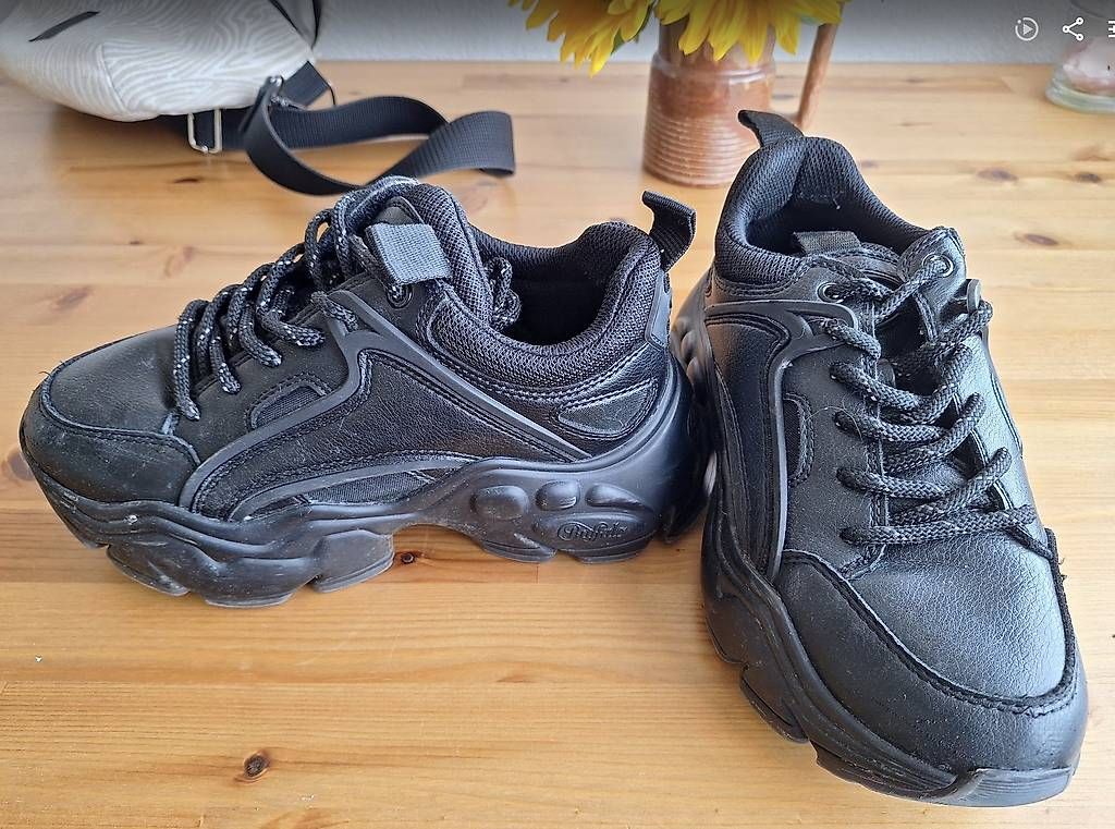 Damenschuhe: Buffalo Binary Trainers Size 38 – Gebraucht aus Zürich von cor_r92c 1