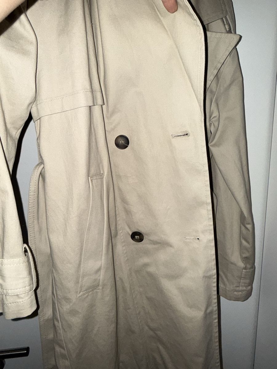 H&M Cappotti: Gut erhaltener Beige Trenchcoat – Nuovo (secondo la descrizione) da Hüttwilen venduto da sar_8gj7 2
