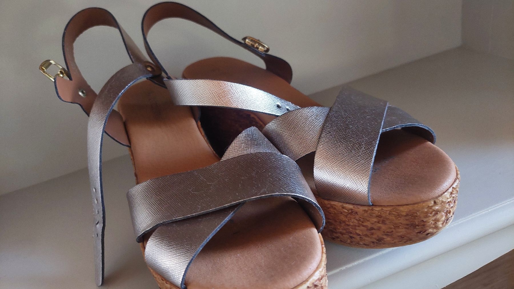 Graceland Scarpe da donna: Sandalen gr.40 mit Keilabsatz! – Nuovo (secondo la descrizione) da Basel venduto da O-MEGA 3