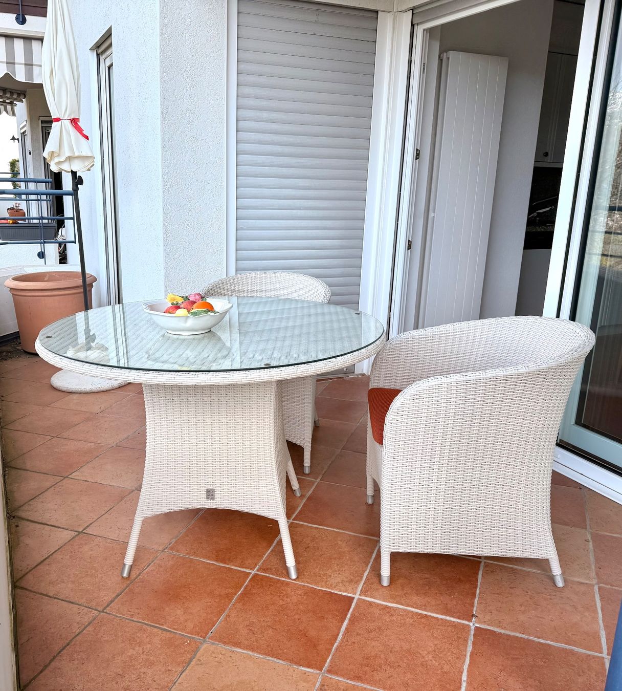 Hunn Set di tavolo e panche: Set da giardino in rattan – Usato da Wollerau venduto da mac_99rn 1