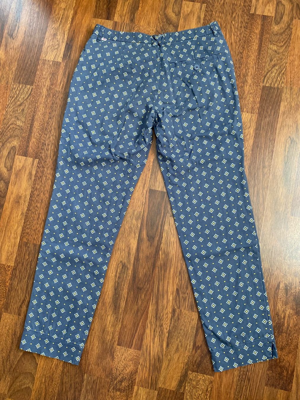 Blutsgeschwister Pantaloni: Blutsgeschwister Damenhose Gr. S – Usato da Stadel b. Niederglatt venduto da sandart 1