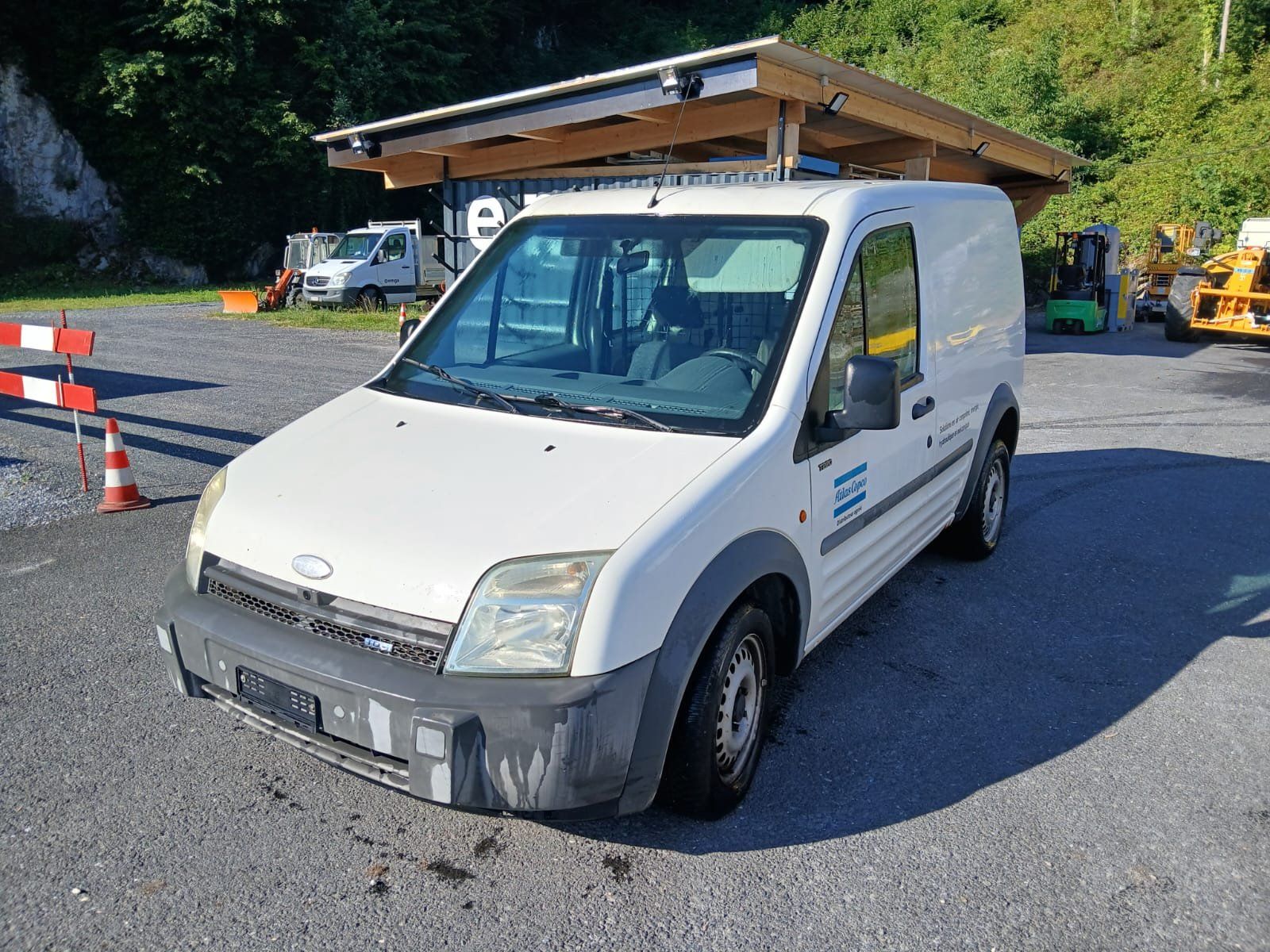 Ford Veicoli commerciali: Ford Transit Connect fourgon blanc 2005 occasion – Usato da Riddes venduto da Tech-1 1