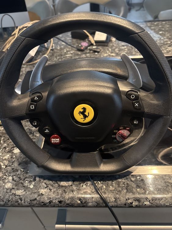 Thrustmaster Ferrari Racing Wheel - Top Zustand! (Gebraucht) in ...