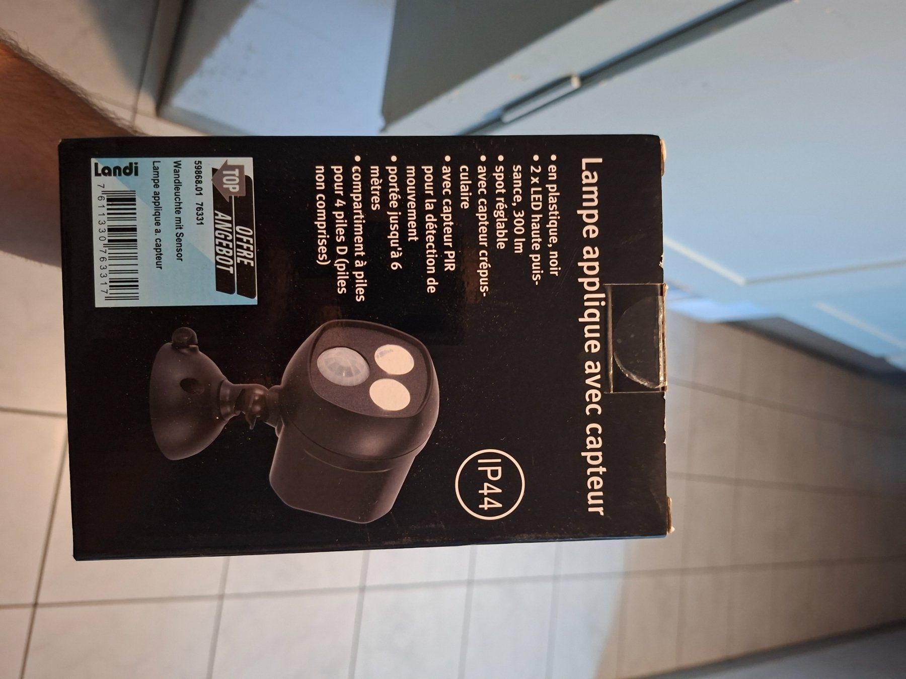 Lampen: Wandleuchte mit Sensor schwarz neu – Neu und originalverpackt aus Lyss von toe_68qb