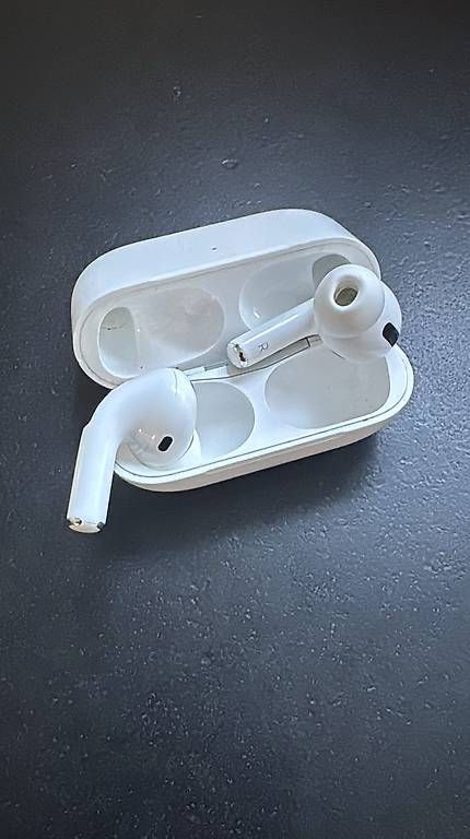 Apple Casques audio: Apple Airpods Pro 2 (Lightning) – D'occasion à Othmarsingen par Oepfel
