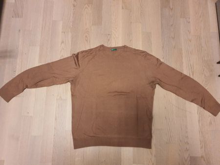 Benetton men’s Large  BEIGE wool sweater Knitwear