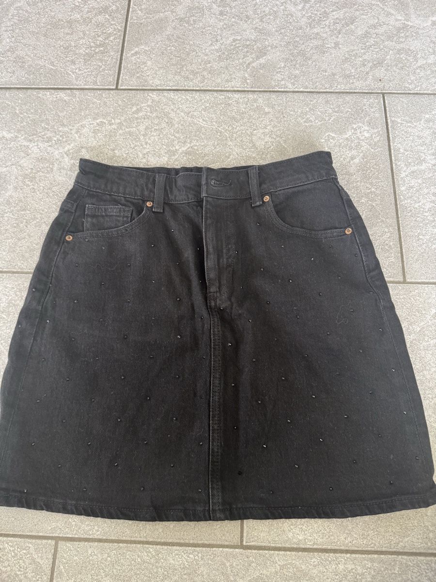 Vero Moda Gonne: Jeansrock Vero Moda schwarz – Usato da Roggwil BE venduto da joana.a16