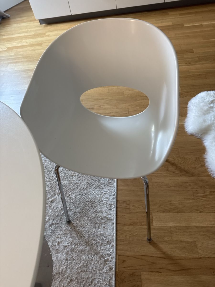 Set di tavolo e panche: Esstisch mit Stühlen – Usato da Münchenstein venduto da fionah 3