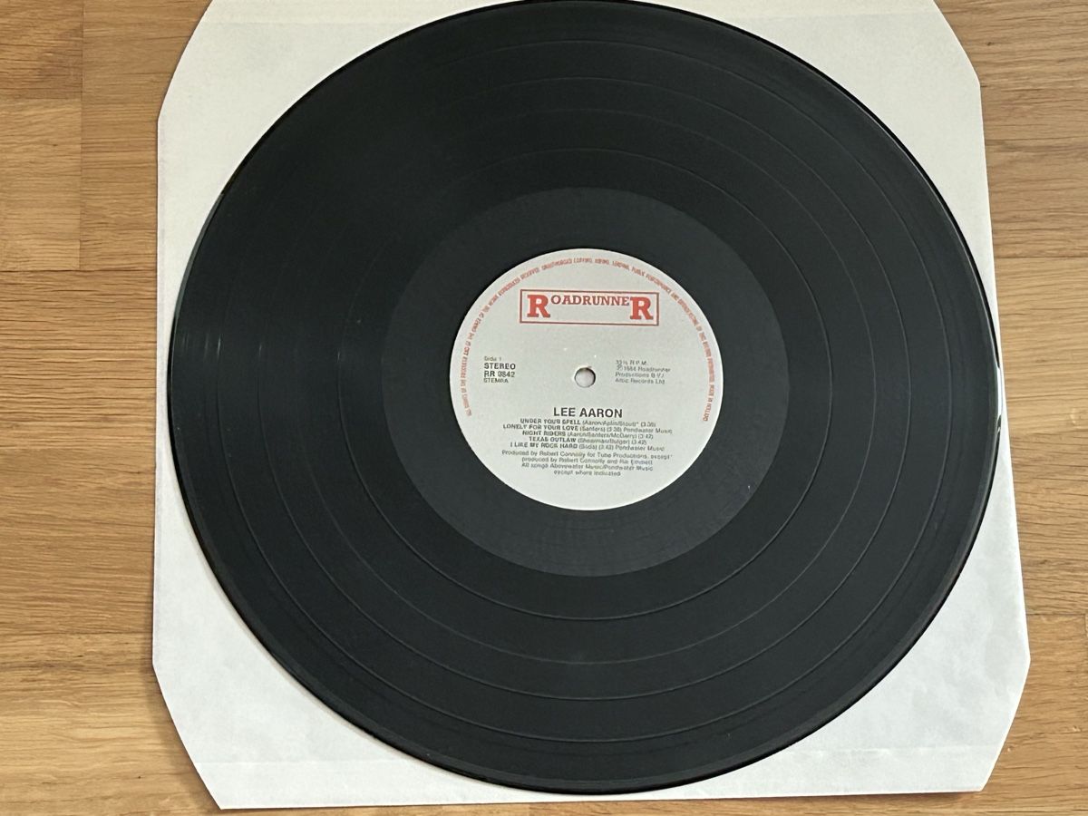 Dischi in vinile: Lee Aaron. 1984. Lee Aaron First Lp – Usato da Faulensee venduto da Mizuno06 2