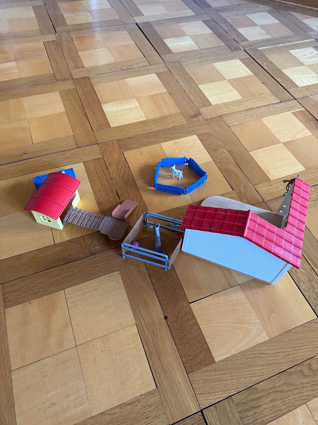 Schleich Spielzeuge: Schleich Tierhotel – Gebraucht aus ZÜRICH von Soraone1 3
