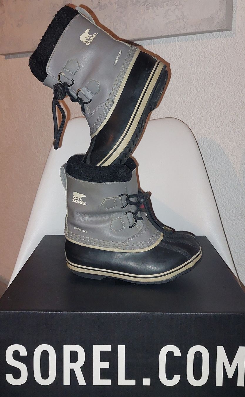 Sorel Scarpe per ragazzi: Bottes hiver SOREL taille 31 gris – Usato da Orpund venduto da Biennerome