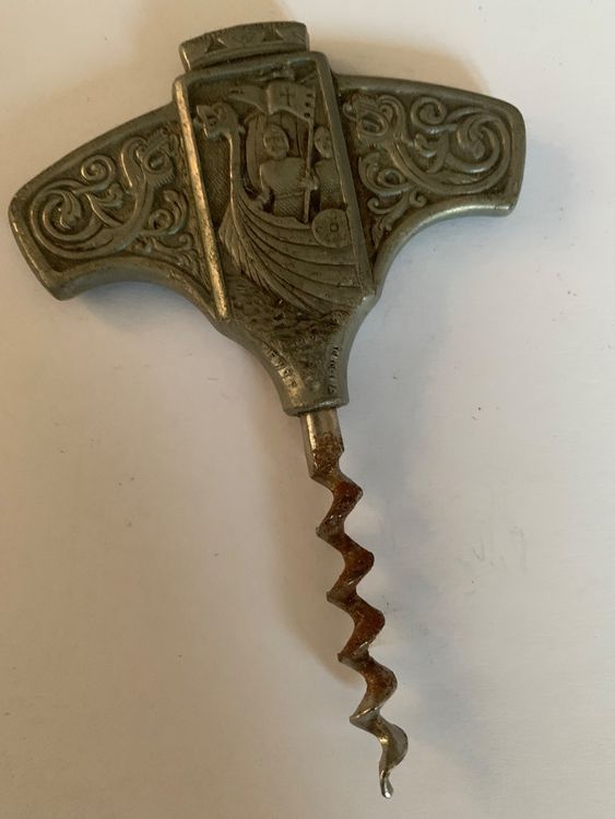 Thor's Hammer Wikinger Deko - Handgeschnitzt Aus Harz