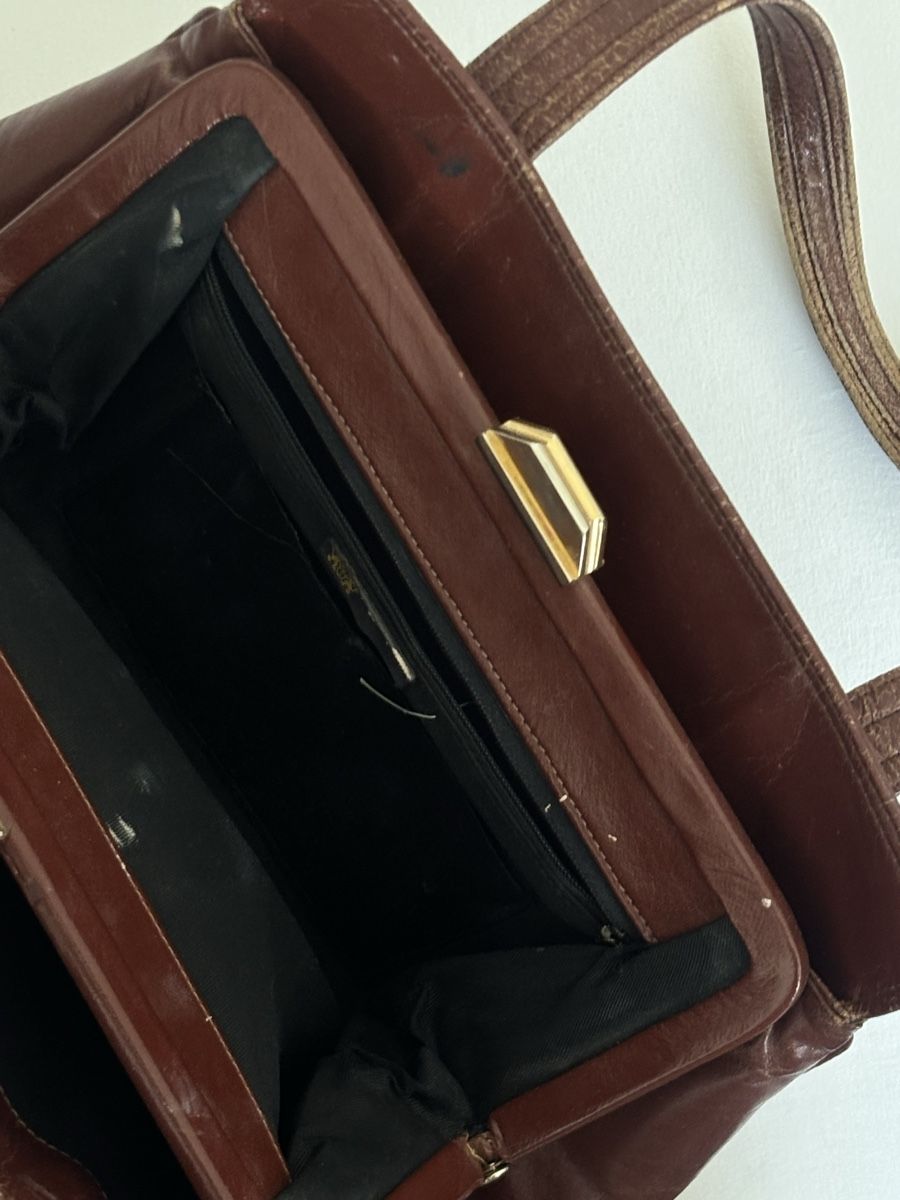 Borse da donna: Vintage Leather Handbag - Chic – Usato da La Neuveville venduto da nancydrew 3