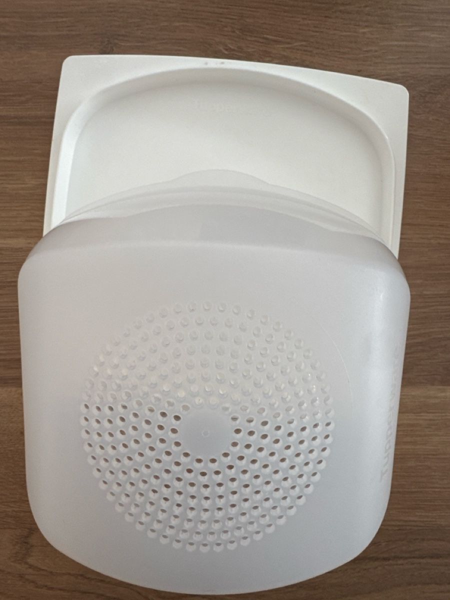 Tupperware Contenitori & Simili: Boîte à Fromage Tupperware  - Super État! – Nuovo (secondo la descrizione) da Broc venduto da jer_c8xf 1