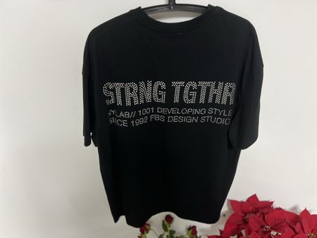 T-Shirt Nera Oversize con Strass - Taglia Unica