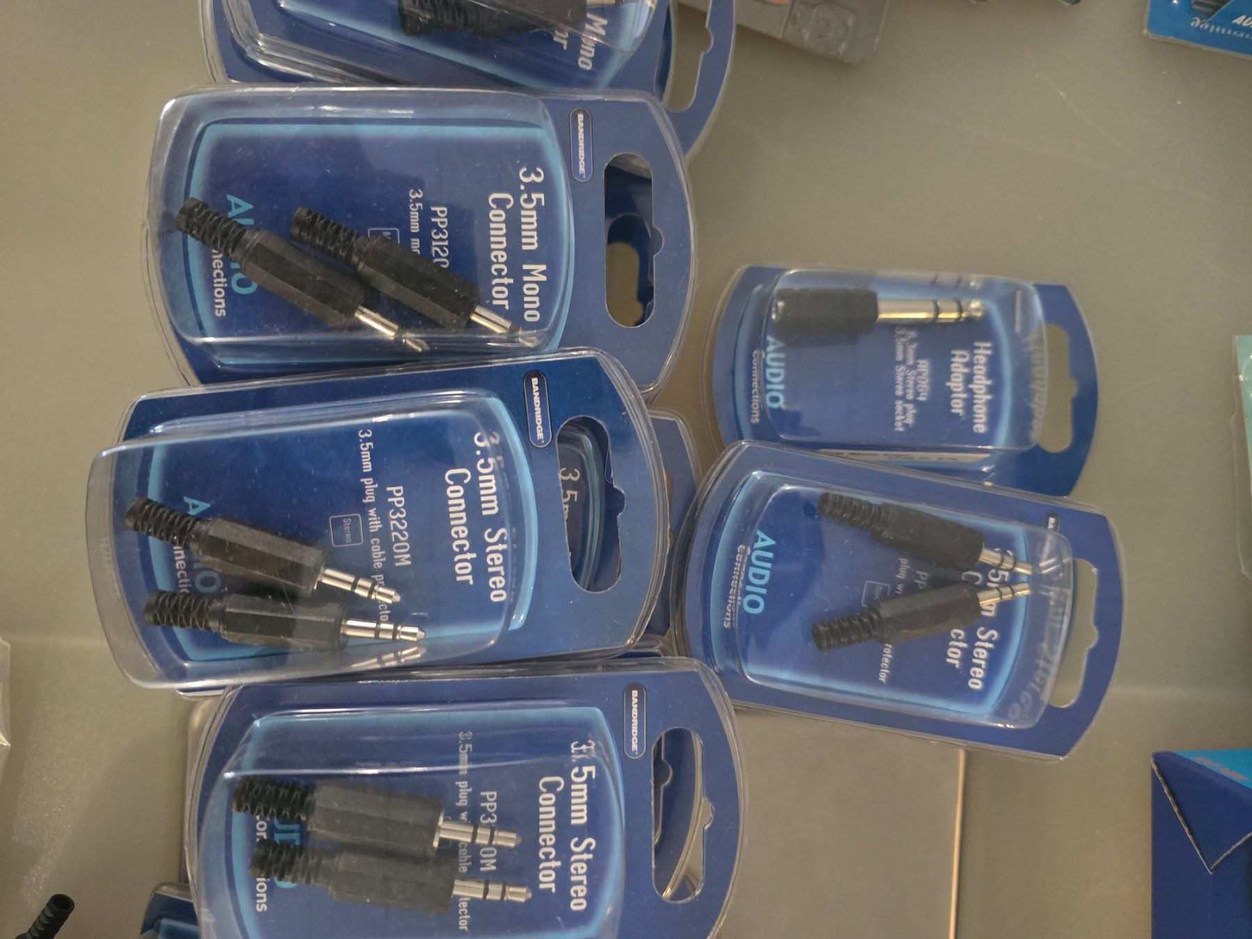 Cavi: Riesiges Audio & Video Kabel/Adapter Set – Nuovo (secondo la descrizione) da Herzogenbuchsee venduto da furiousdo19 5